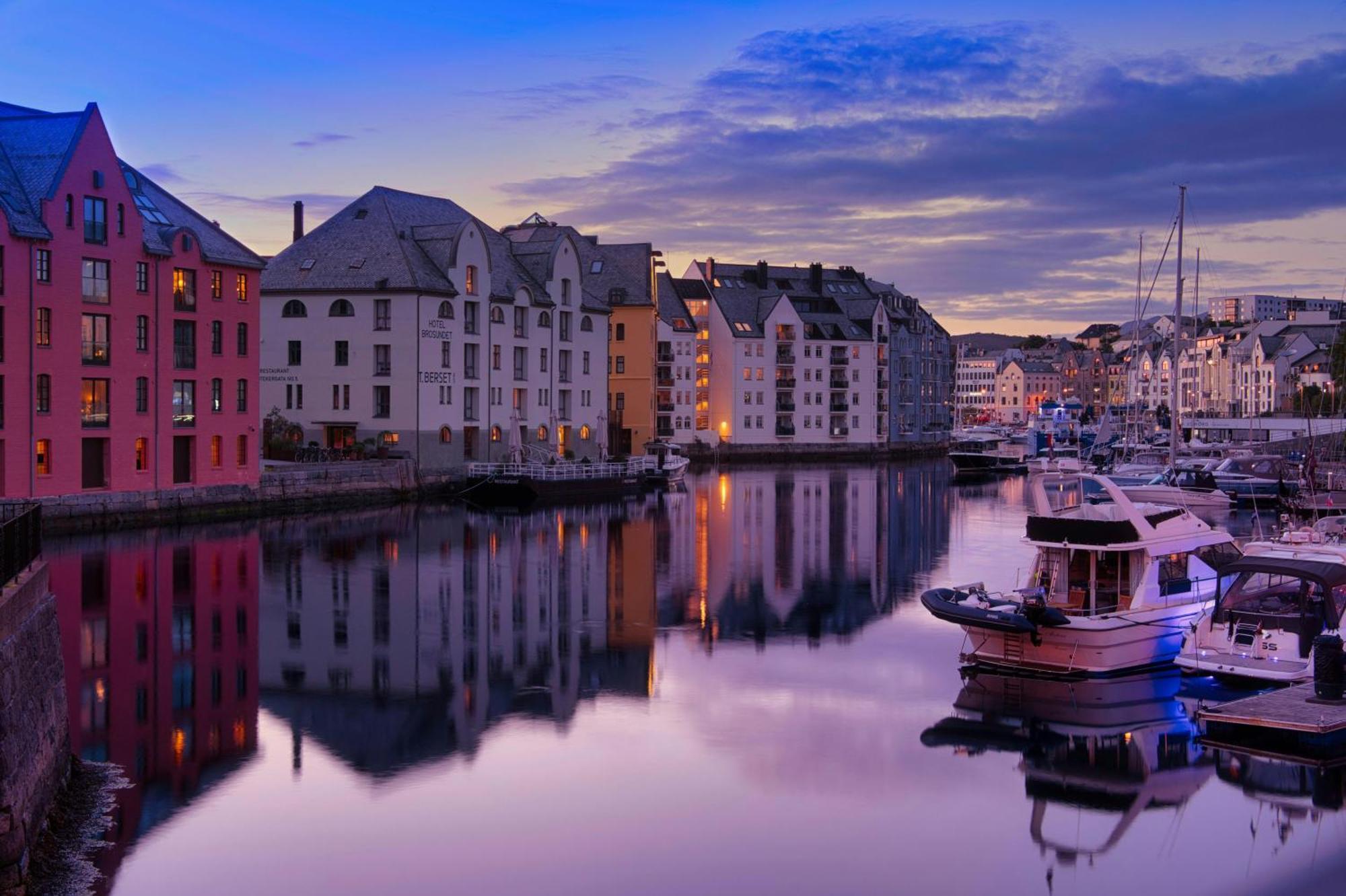 Unik Leilighet I Alesund Sentrum Екстер'єр фото